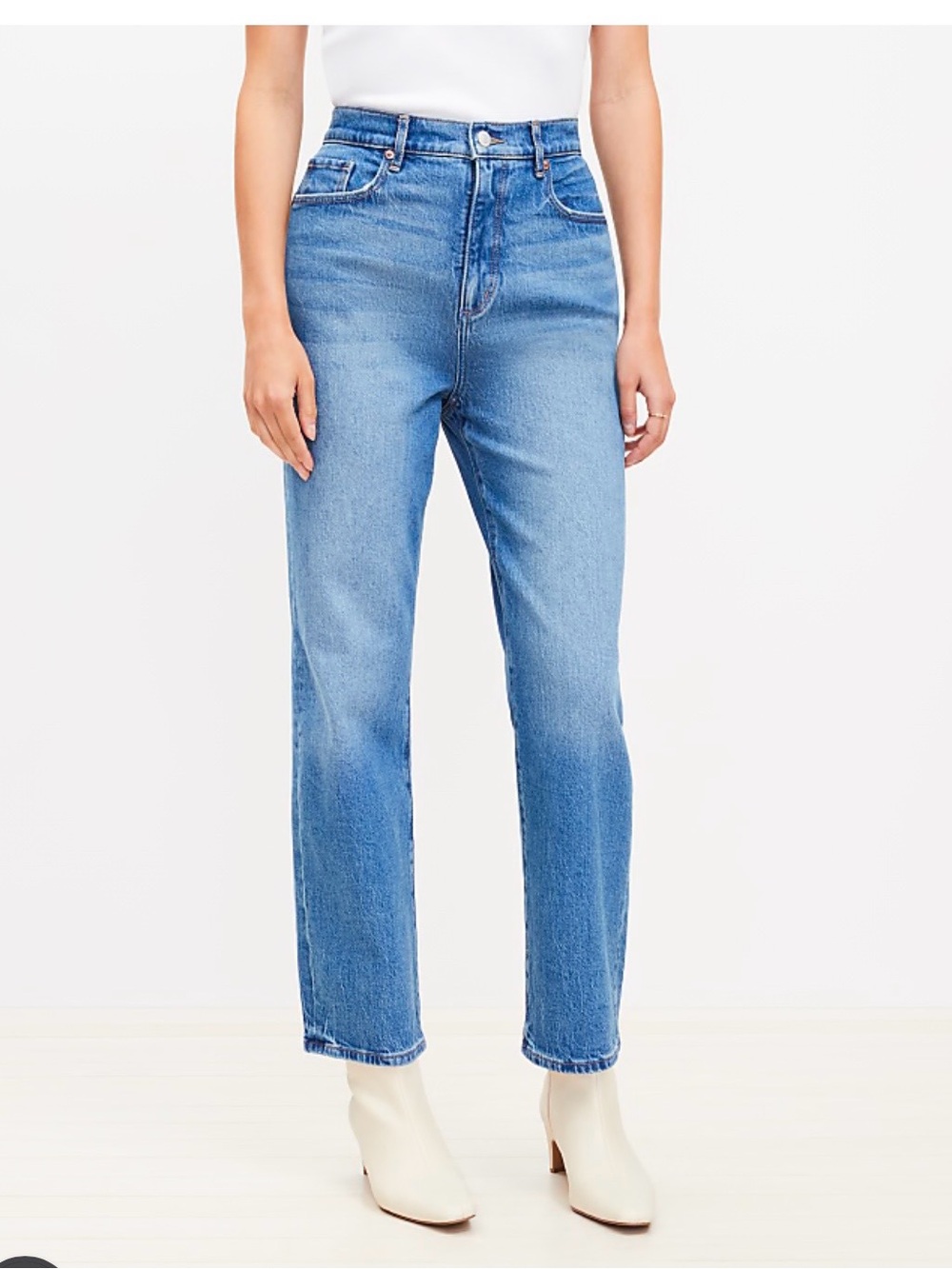 Curvy High Rise Straight Jeans in Vintage Mid Indigo